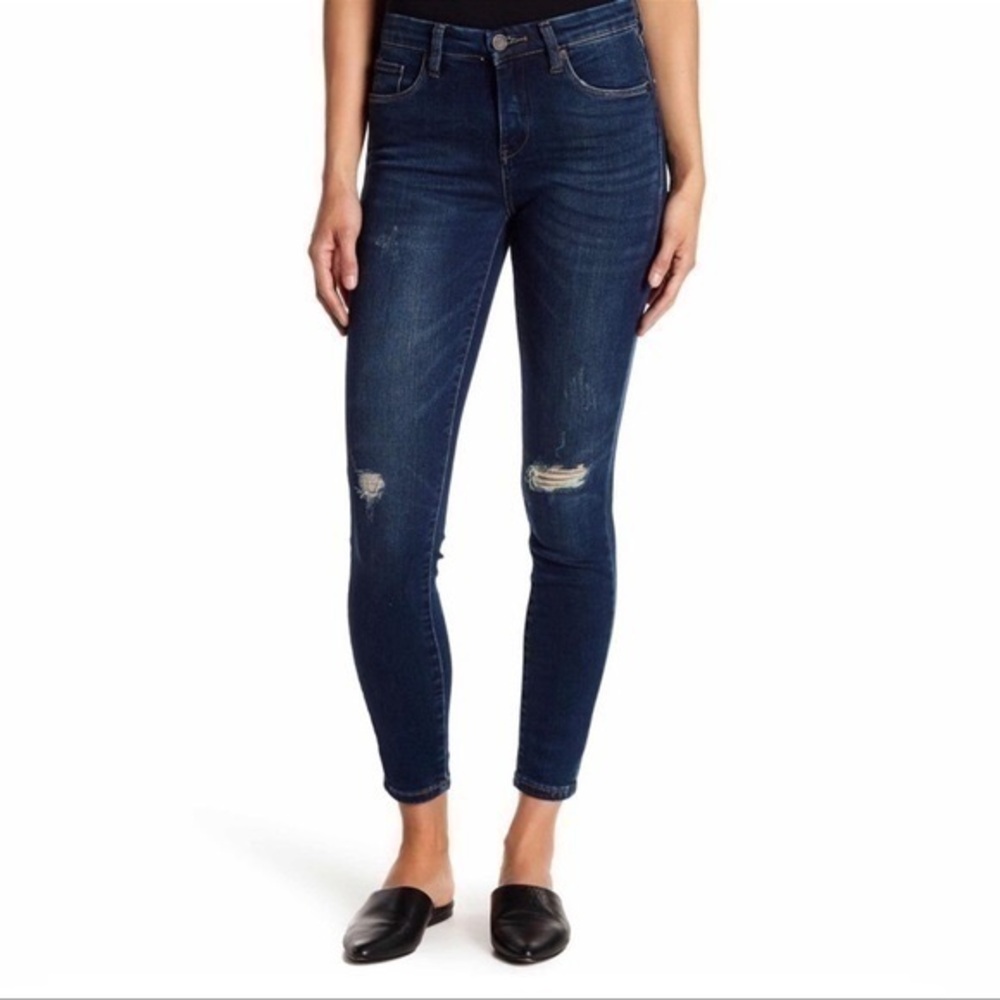 BLANK NYC Skinny Classique Dark Wash Distressed Skinny Jeans Size 26 2